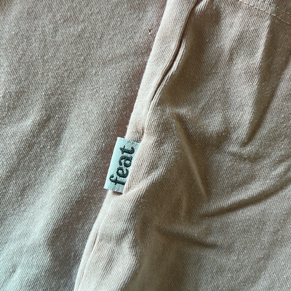 Feat Tee - Picture 6 of 7